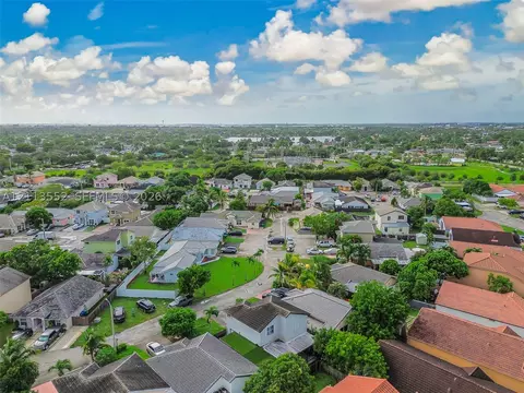 View/Area - 18666 NW 52nd Path, Miami Gardens, FL 33055 photo 11 of 18