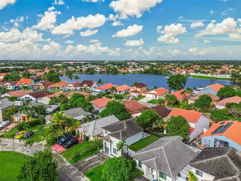 View/Area - 18666 NW 52nd Path, Miami Gardens, FL 33055 photo 3 of 18