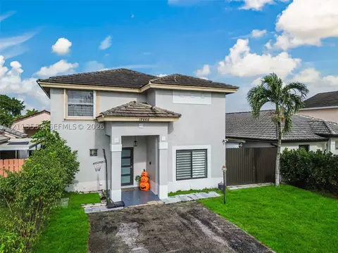 Exterior - 18666 NW 52nd Path, Miami Gardens, FL 33055 photo 6 of 9