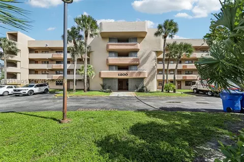 1200 NW 80th Ave #405A, Margate, FL 33063