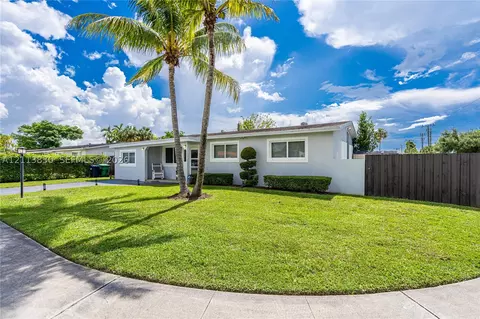 3545 SW 104th Ct, Miami, FL 33165