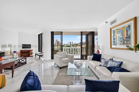3000 Island Blvd #505, Aventura, FL 33160