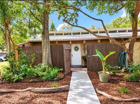 500 N Jefferson #F1, Sarasota, FL 34237