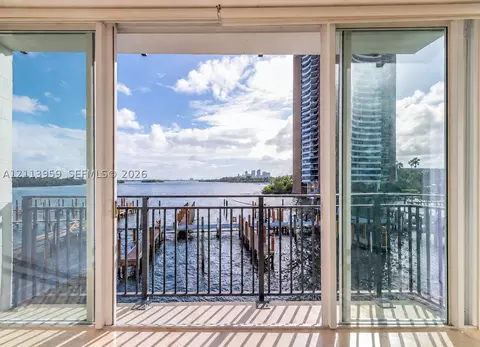 770 NE 69th St #3H, Miami, FL 33138
