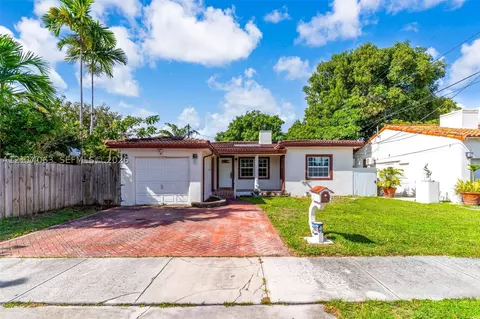 2450 SW 7th Ave, Miami, FL 33129