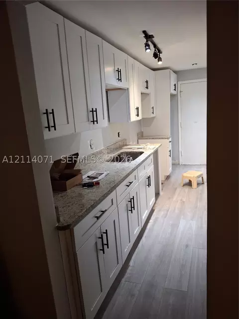3660 NE 166th St #208, North Miami Beach, FL 33160