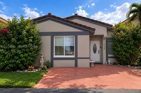 9740 SW 164th Ave, Miami, FL 33196