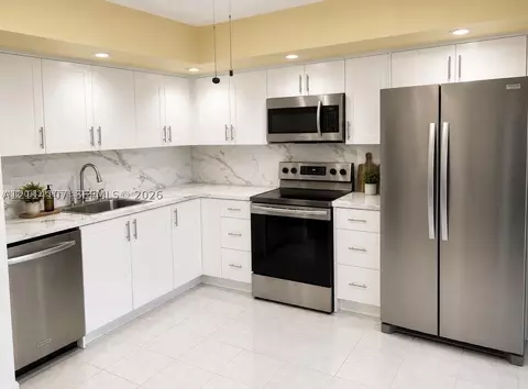 8650 SW 133rd Ave Rd #312, Miami, FL 33183