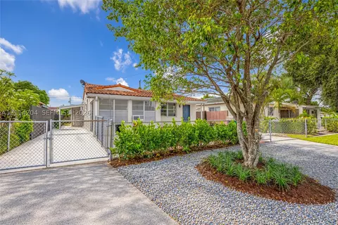 3460 NW 6th St, Miami, FL 33125