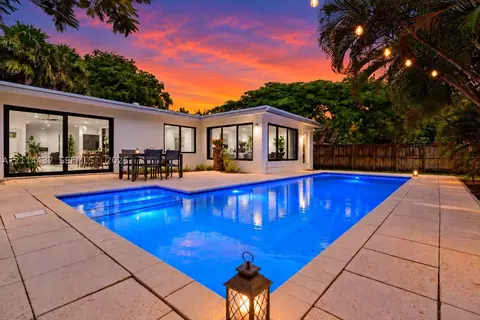 260 NW 36th St, Oakland Park, FL 33309