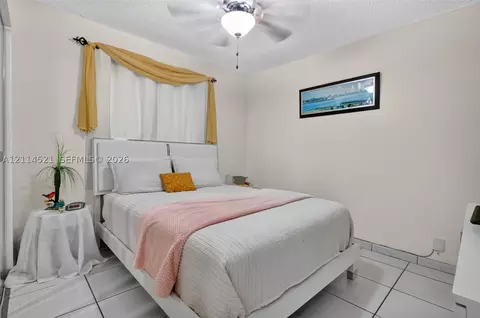 Bedroom - 2427 W 70th Pl, Hialeah, FL 33016 photo 3 of 8