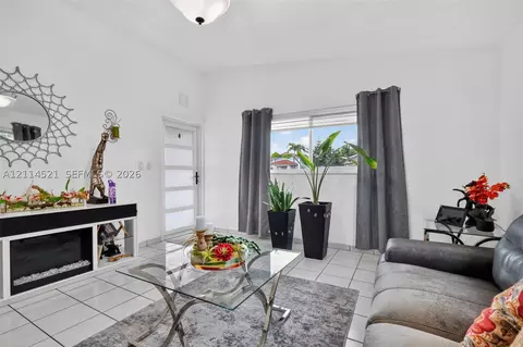 Other - 2427 W 70th Pl, Hialeah, FL 33016 photo 5 of 13