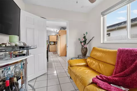 Other - 2427 W 70th Pl, Hialeah, FL 33016 photo 11 of 13