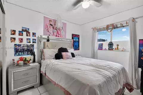 Bedroom - 2427 W 70th Pl, Hialeah, FL 33016 photo 6 of 8