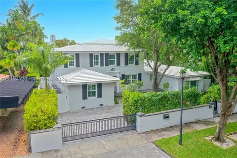 4531 N Bay Rd, Miami Beach, FL 33140