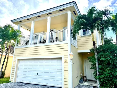396 NE 33rd Ter, Homestead, FL 33033