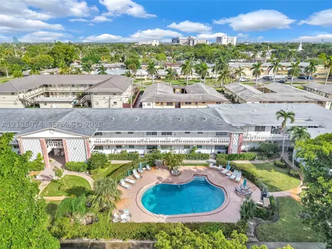 3701 Tyler St #211, Hollywood, FL 33021