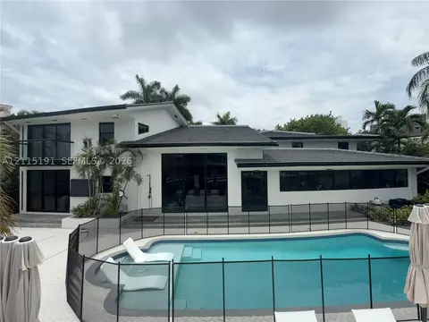 451 Center Island Dr, Golden Beach, FL 33160