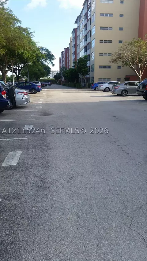 1770 NE 191st St #504-1, Miami, FL 33179