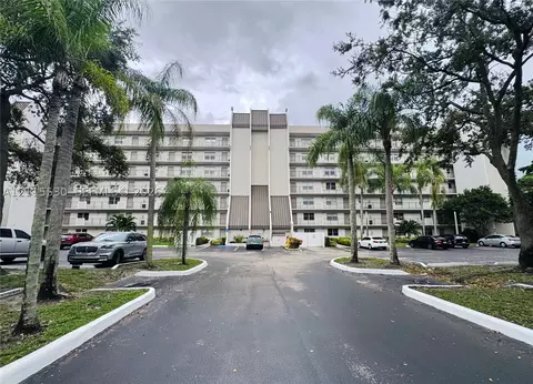 3100 W Rolling Hills Cir #603, Davie, FL 33328