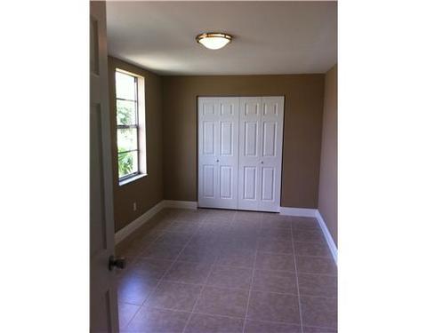 301 E 56 St, Hialeah, FL 33013 photo 4