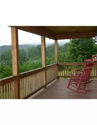 140 Brookline Dr, Purlear, NC 28665 photo 2