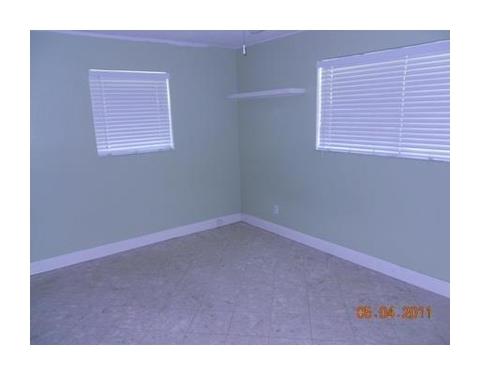 1604 E River Dr, Margate, FL 33063 photo 4