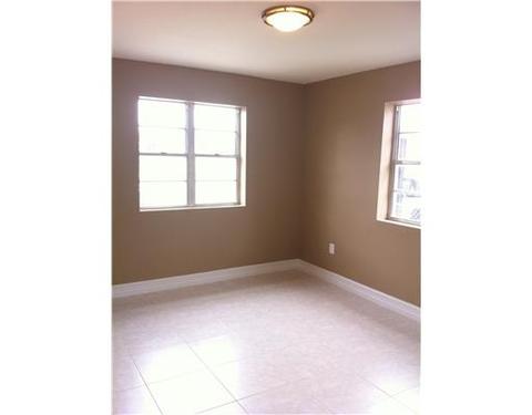 364 W 11 St, Hialeah, FL 33010 photo 4