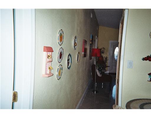2618 W 64 St, Hialeah, FL 33016 photo 25