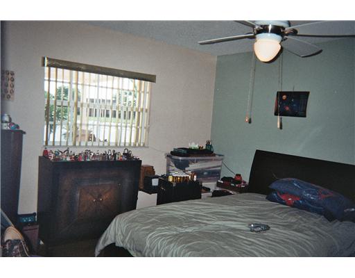 2618 W 64 St, Hialeah, FL 33016 photo 22