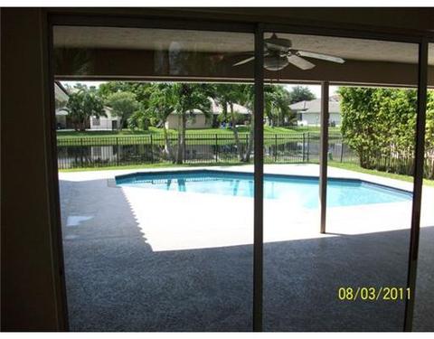 832 Hampton Ct, Weston, FL 33326 photo 14