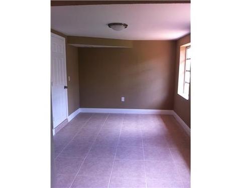241 W 37 St, Hialeah, FL 33012 photo 8