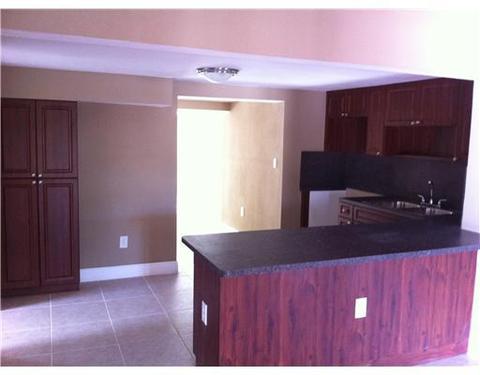 241 W 37 St, Hialeah, FL 33012 photo 2