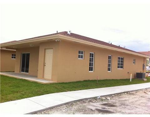 1390 W 30 St, Hialeah, FL 33012 photo 8