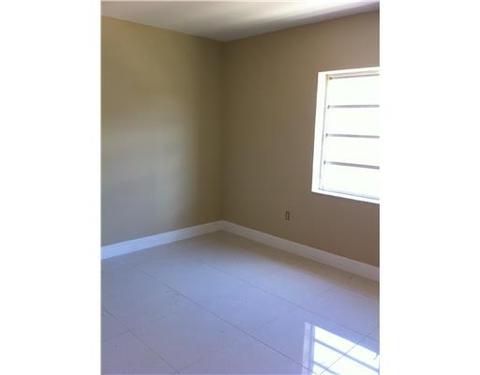 4821 W 3 Ave, Hialeah, FL 33012 photo 4