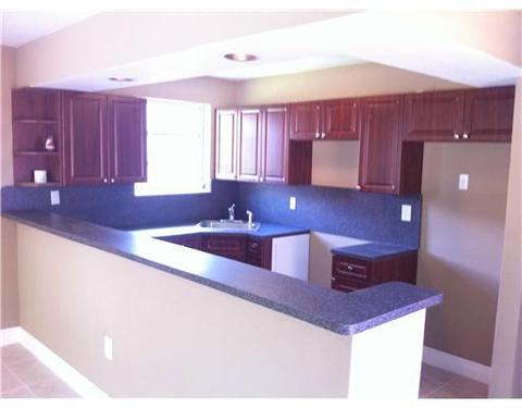 321 E 35 St, Hialeah, FL 33013 photo 2