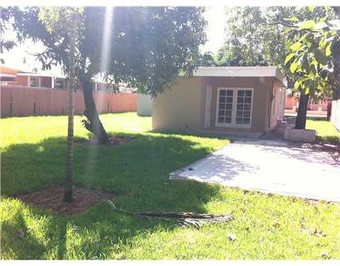 321 E 35 St, Hialeah, FL 33013 photo 6