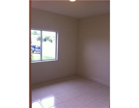 73 E 34 St, Hialeah, FL 33013 photo 7