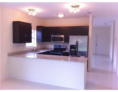 73 E 34 St, Hialeah, FL 33013 photo 3
