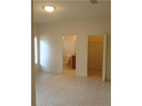 4765 E 4 Ave, Hialeah, FL 33013 photo 7