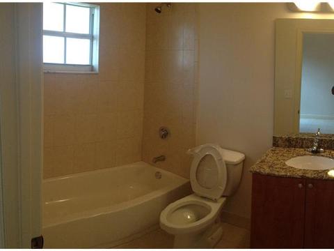 4765 E 4 Ave, Hialeah, FL 33013 photo 9
