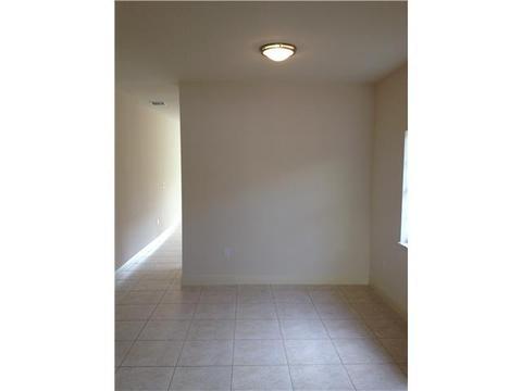 4765 E 4 Ave, Hialeah, FL 33013 photo 3