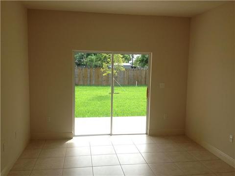 4765 E 4 Ave, Hialeah, FL 33013 photo 11