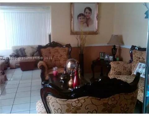 618 E 19 St, Hialeah, FL 33013 photo 1