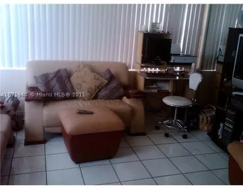 618 E 19 St, Hialeah, FL 33013 photo 3