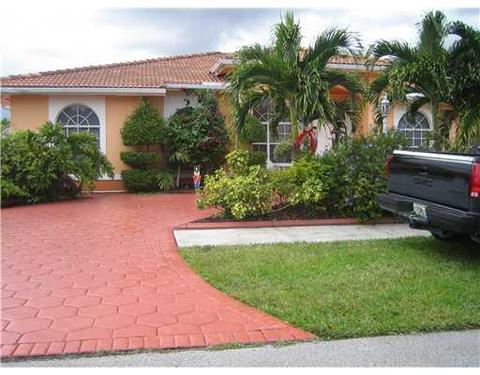 Undisclosed, Miami, FL 33175 photo 3