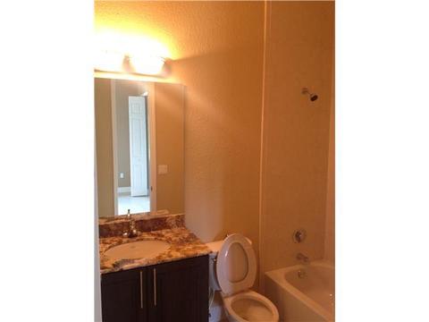 7002 N Augusta Dr, Hialeah, FL 33015 photo 10