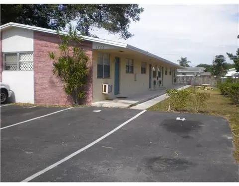 7600 NE 3 Ct, Miami, FL 33138 photo 1