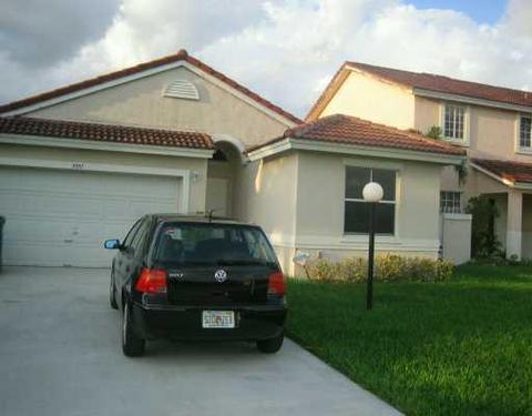 5357 NW 184 St, Opa Locka, FL 33055 photo 1
