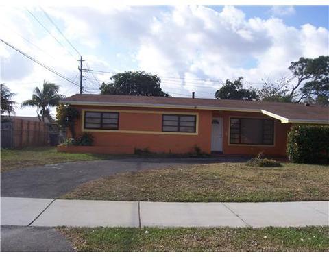 4220 NW 183 St, Miami Gardens, FL 33055 photo 1